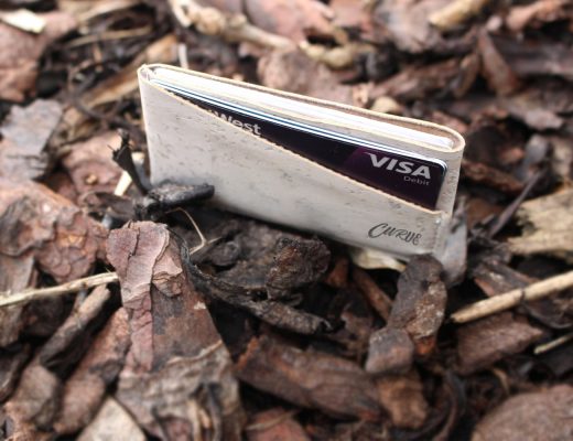 card-folder-three-logo